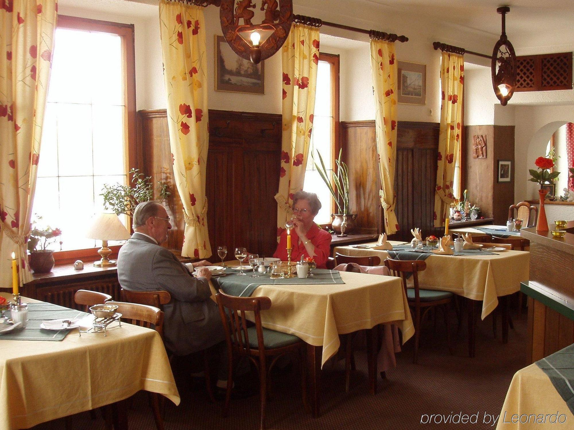 Flair Hotel Gruener Baum Donaueschingen Restaurang bild