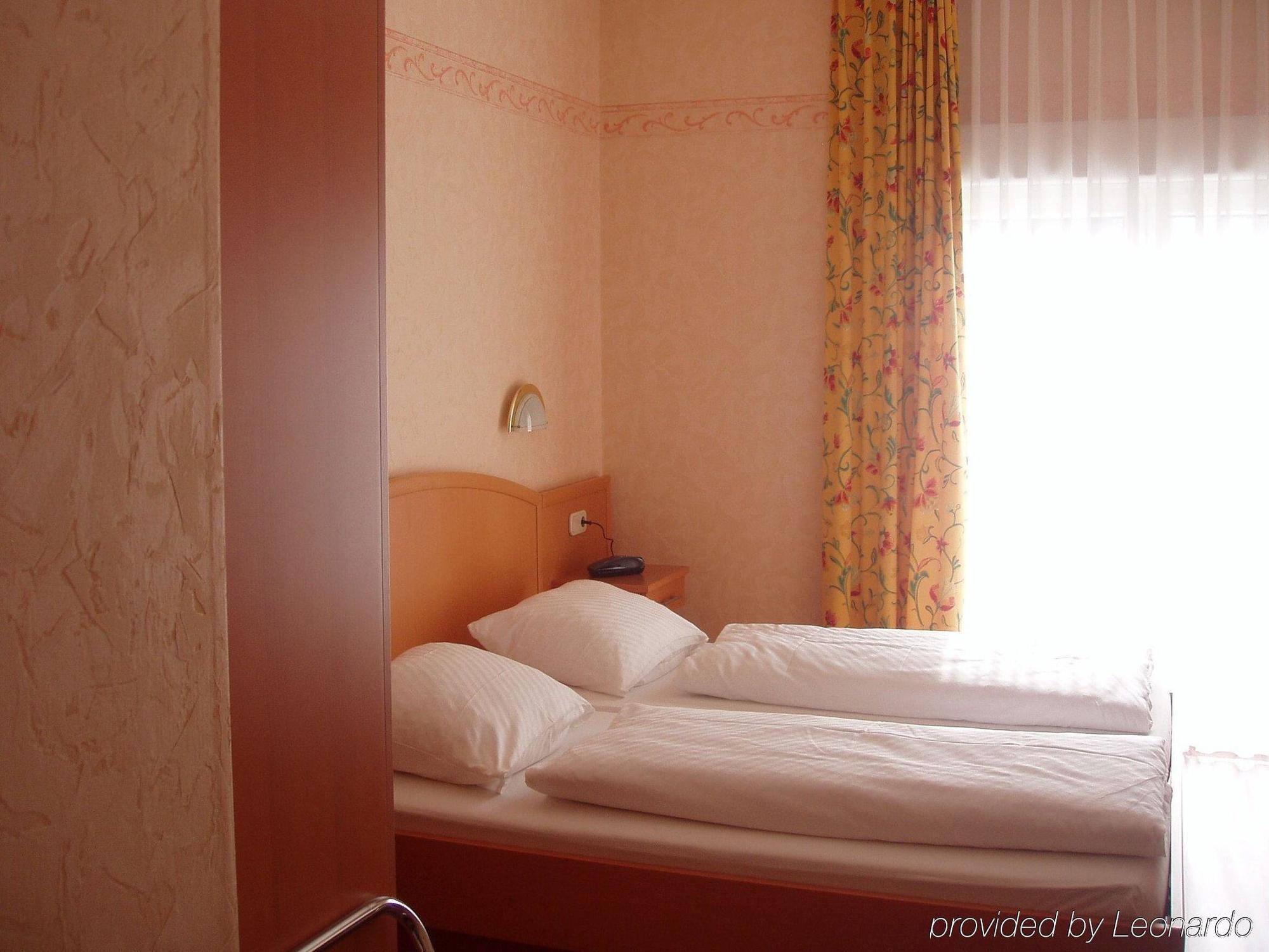 Flair Hotel Gruener Baum Donaueschingen Rum bild