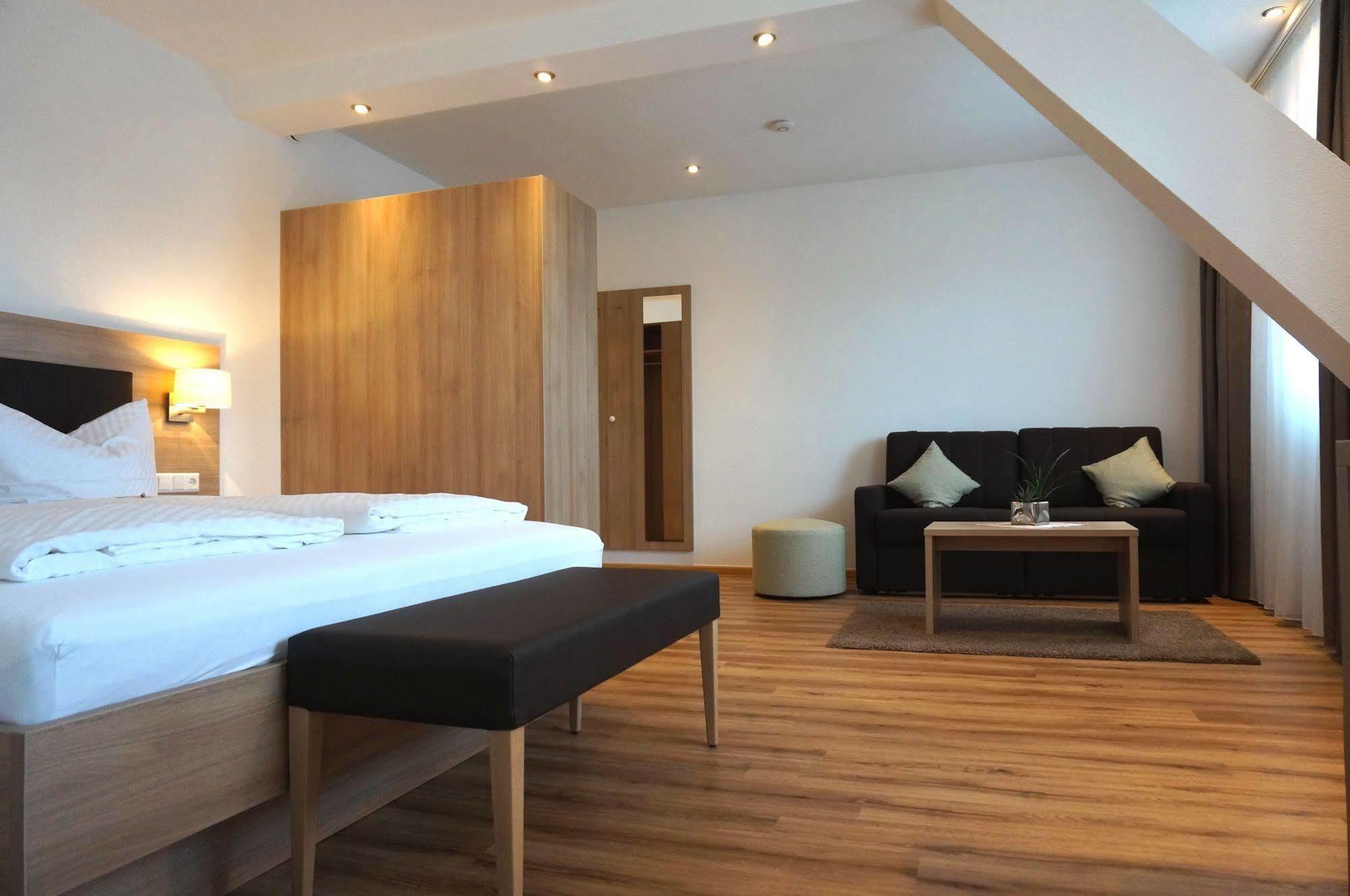 Flair Hotel Gruener Baum Donaueschingen Exteriör bild